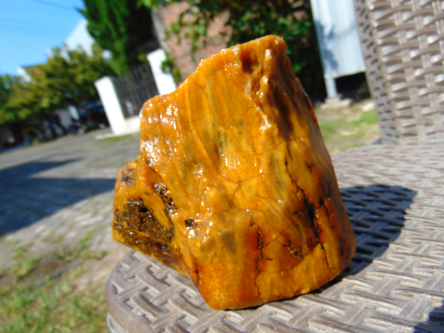 424 gram Polished Indonesia Yellow Fragrance Amber for Healing FK13