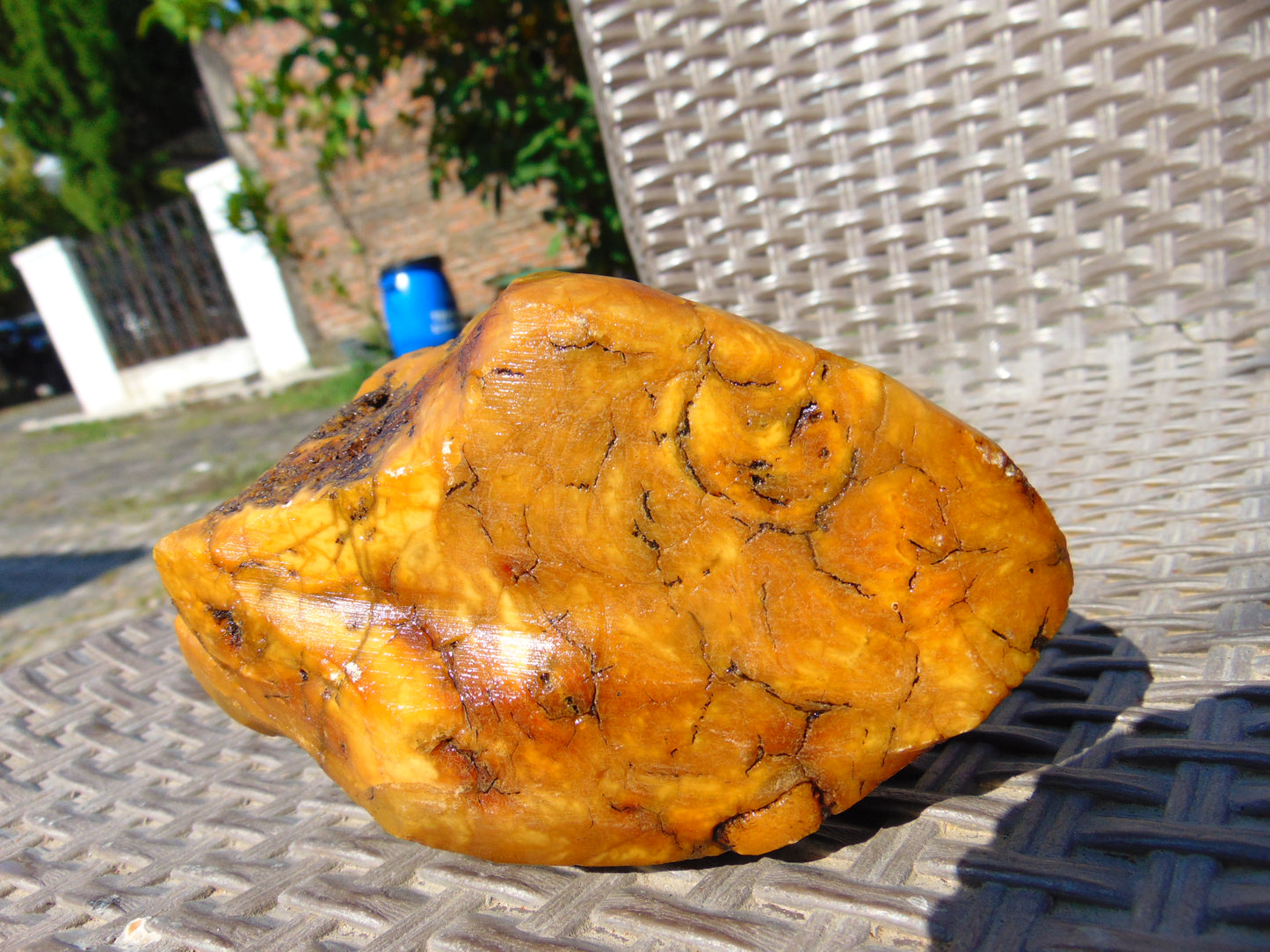 424 gram Polished Indonesia Yellow Fragrance Amber for Healing FK13