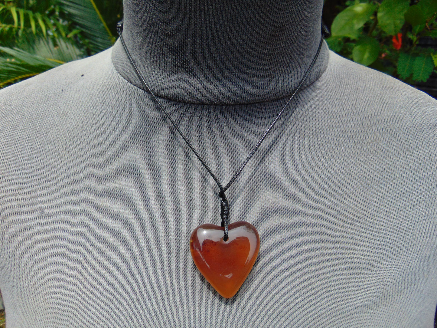 8 gr Heart Pendant 32x343x11mm Indonesia Amber for Healing 25N242