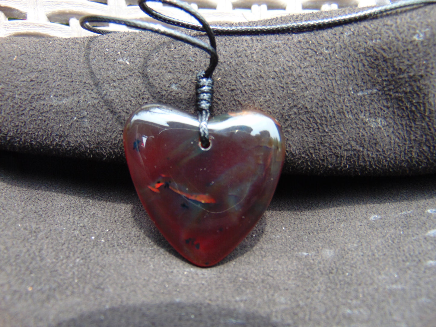 9 gr Heart Pendant 35x39x9mm Indonesia Amber for Healing 25N220