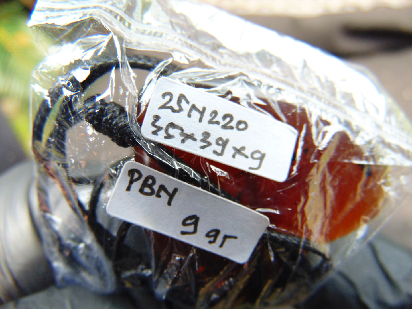 9 gr Heart Pendant 35x39x9mm Indonesia Amber for Healing 25N220