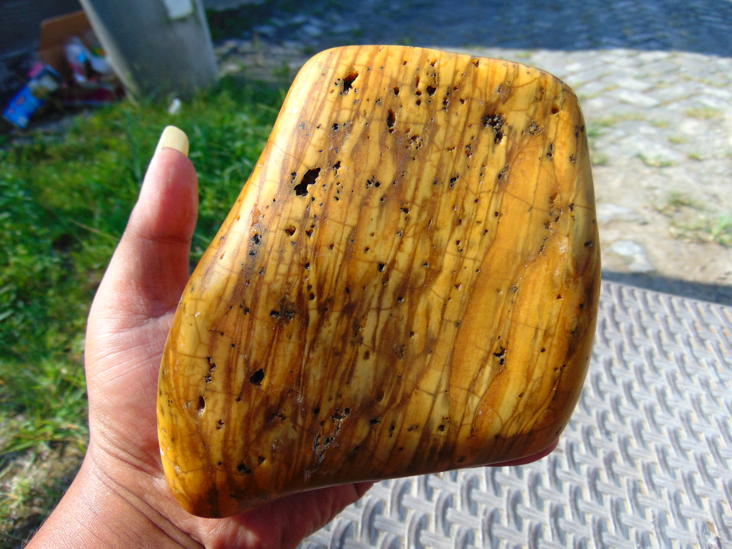 406 gram Polished Indonesia Yellow Fragrance Amber for Healing FR19A