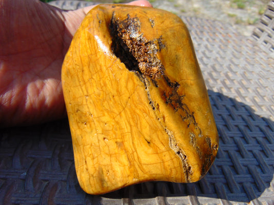 240 gram Polished Indonesia Yellow Fragrance Amber for Healing FK21