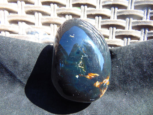 99 gram Shaped Square Fully drilled Polished 10x9x9 cm Indonesia Green White Amber for Healing 26bf74