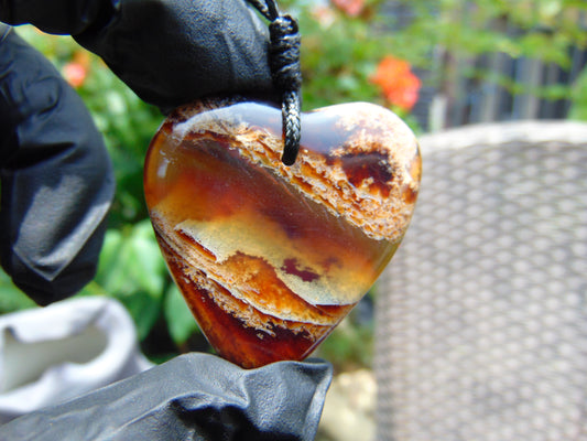 7 gr Heart Pendant 37x40x7mm Indonesia Amber for Healing 25N230