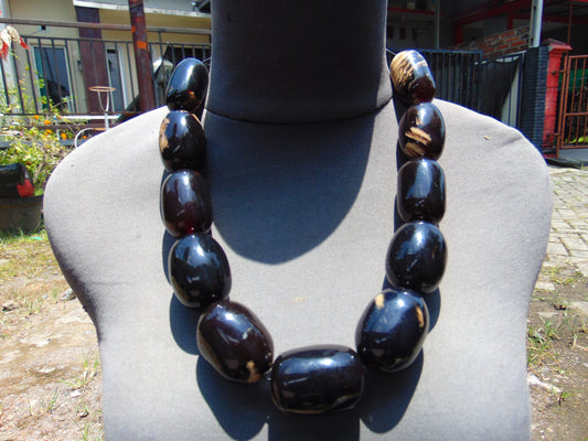 201 gr Small Necklace 11 beads Indonesian Amber for Healing A11K151