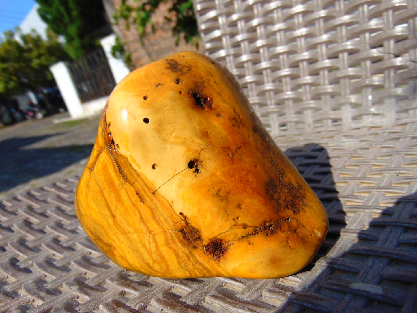 291  gram Polished Indonesia Yellow Fragrance Amber for Healing FK17