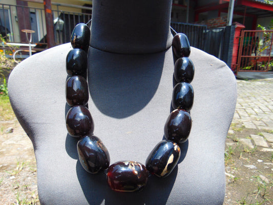 201 gr Small Necklace 11 beads Indonesian Amber for Healing A11K157