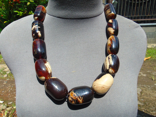 155 gr Small Necklace 11 beads Indonesian dark white Amber for Healing A11K158