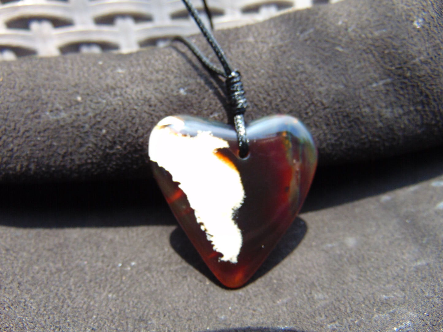 7 gr Heart Pendant 38x39x8mm Indonesia Amber for Healing 25N244