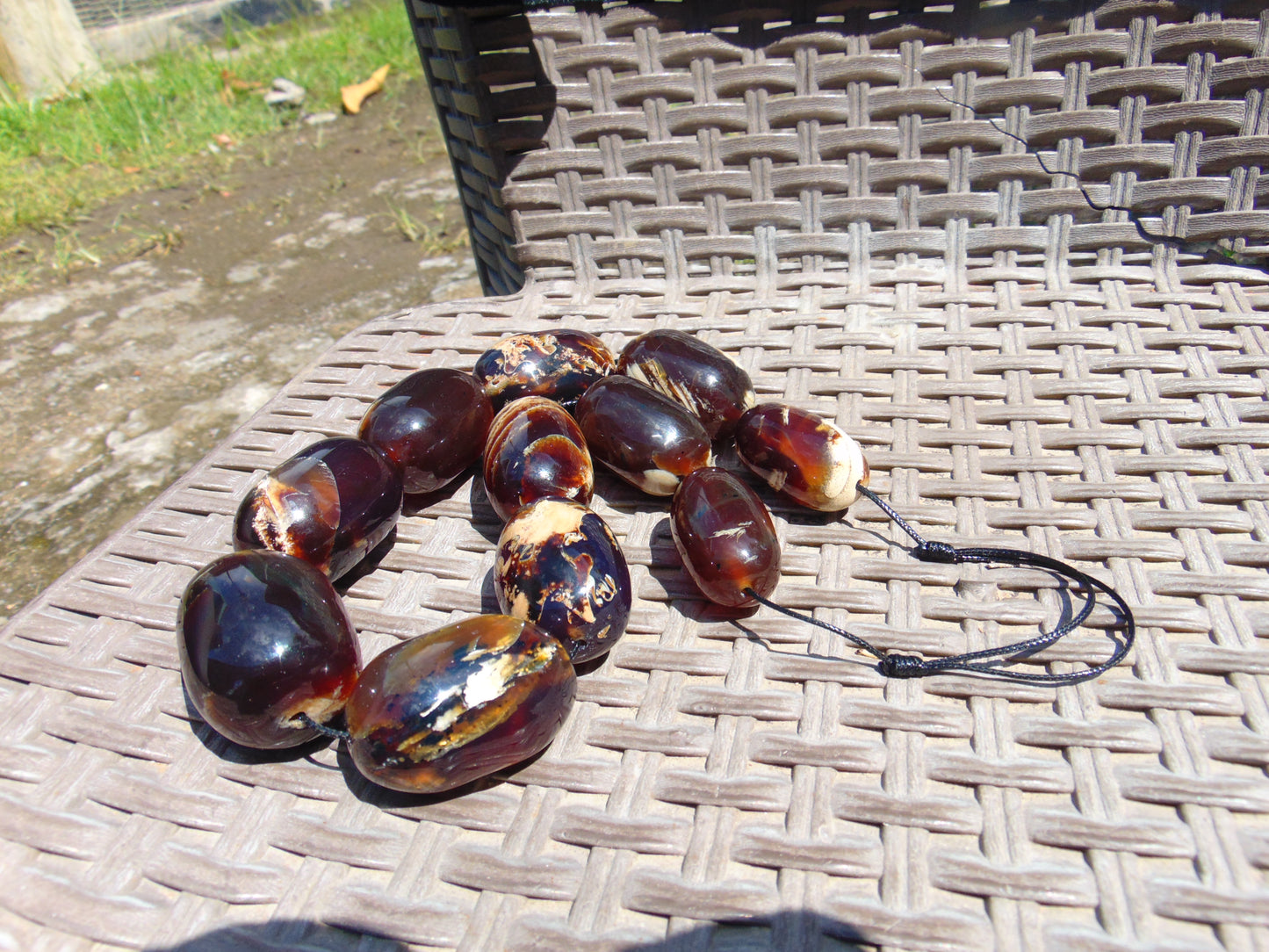 179 gr Small Necklace 11 beads Indonesian white red Amber for Healing A11K154