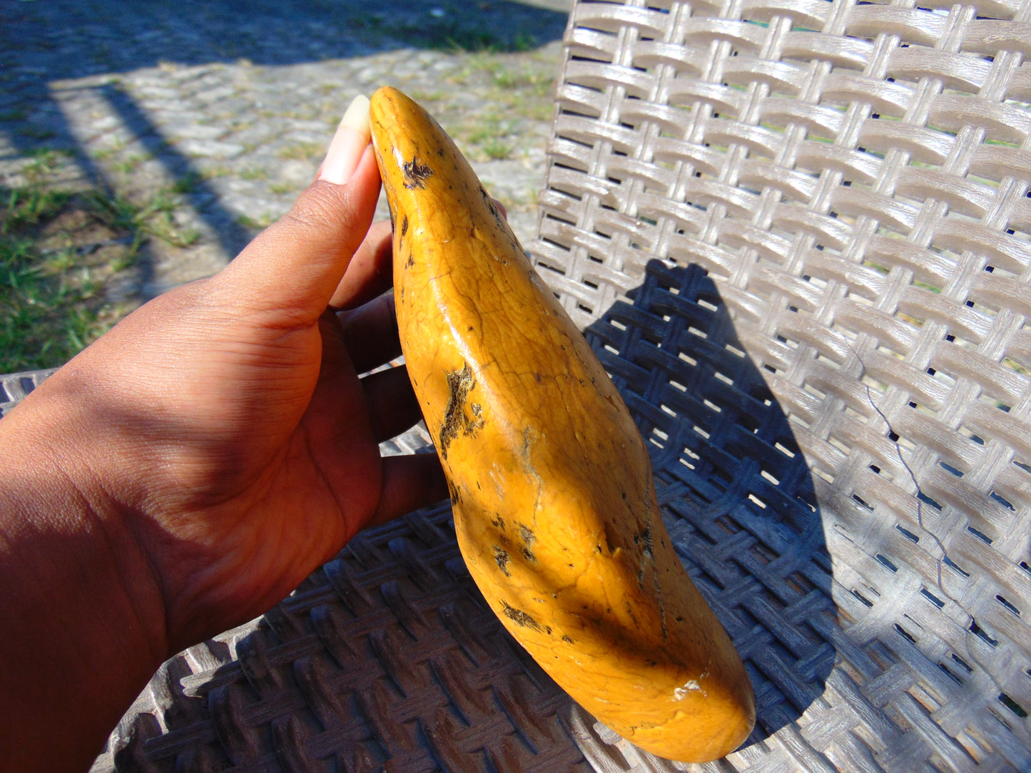 400 gram Polished Indonesia Yellow Fragrance Amber for Healing KM6