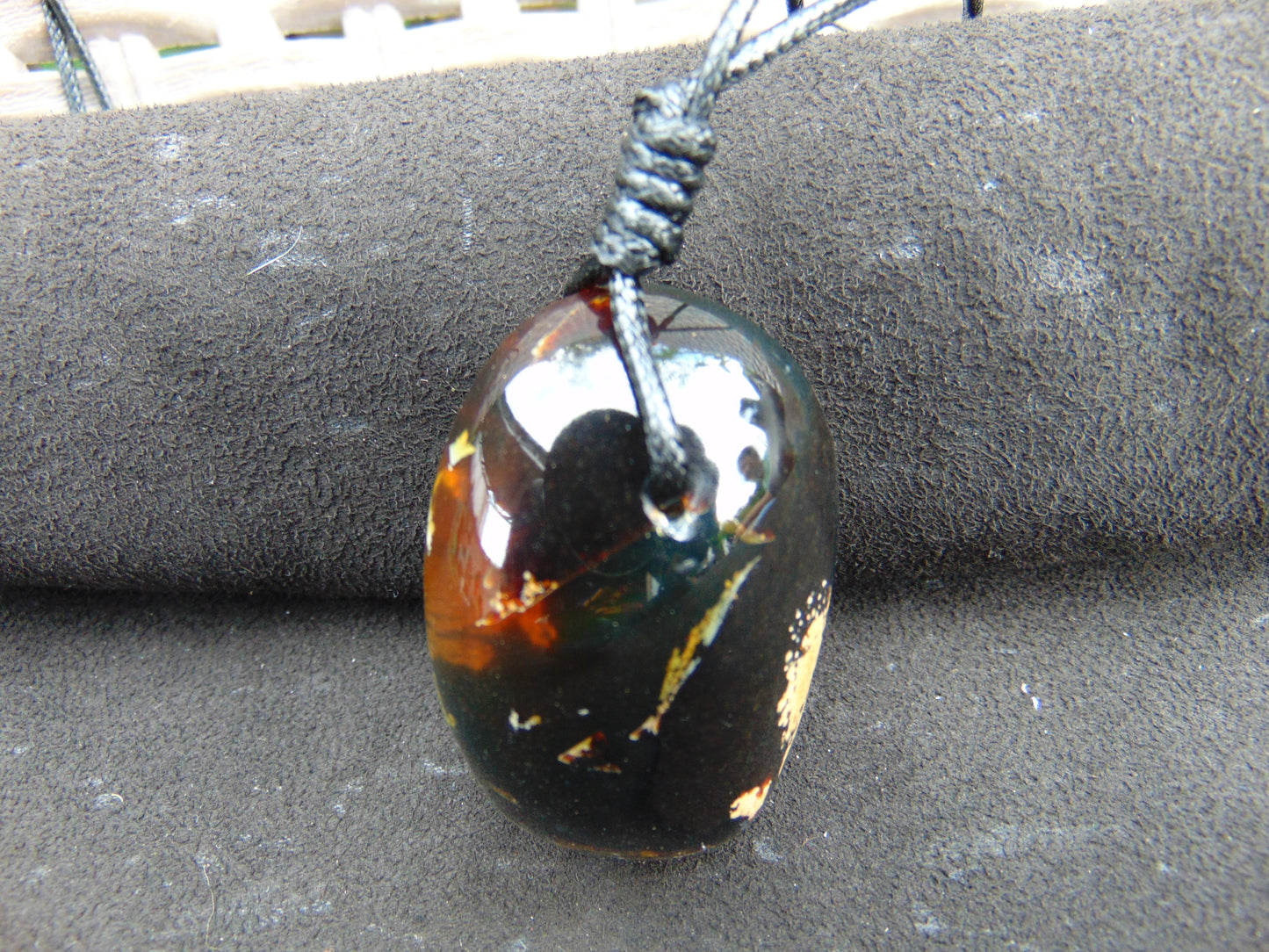 35 gr Pendant 55x36x39 mm Indonesian Amber for Healing P242