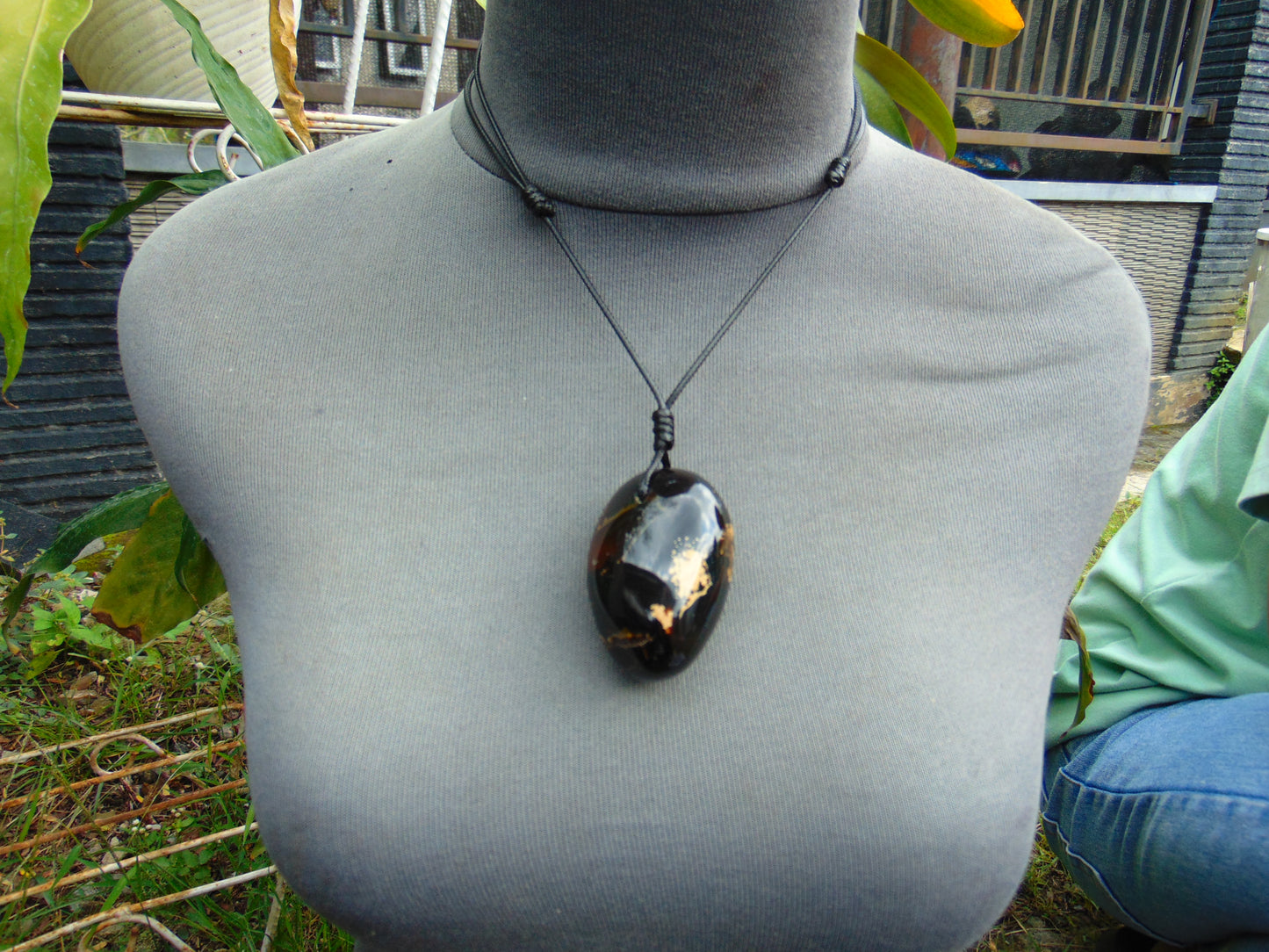 35 gr Pendant 55x36x39 mm Indonesian Amber for Healing P242