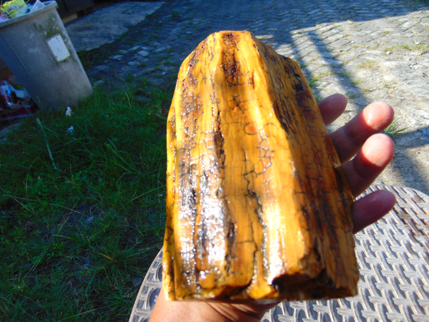 746 gram Polished Indonesia Yellow Fragrance Amber for Healing KM18