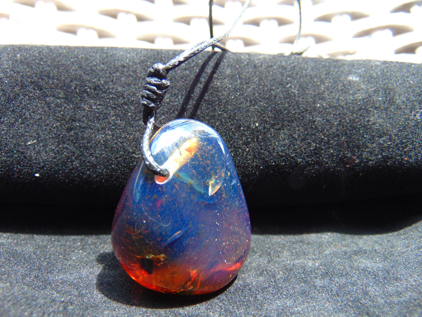 11 gr Pendant 35x28x22 mm Indonesian AAA Crystal Blue Amber for Healing 25A461