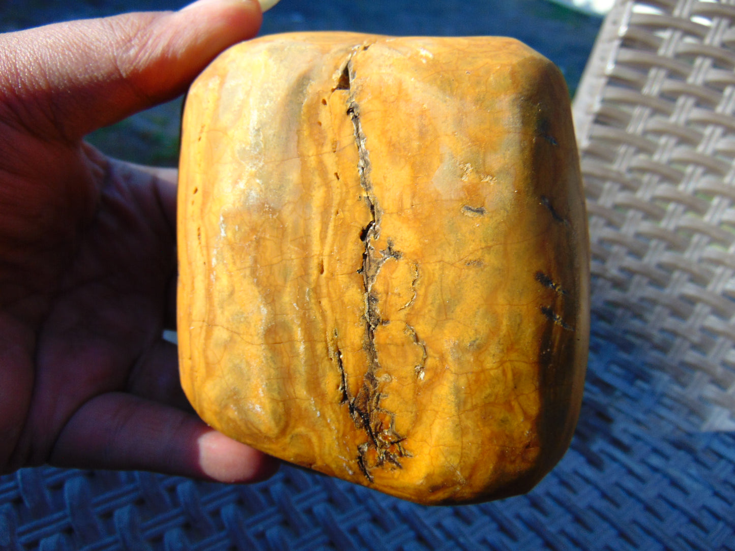 367 gram Polished Indonesia Yellow Fragrance Amber for Healing KM20