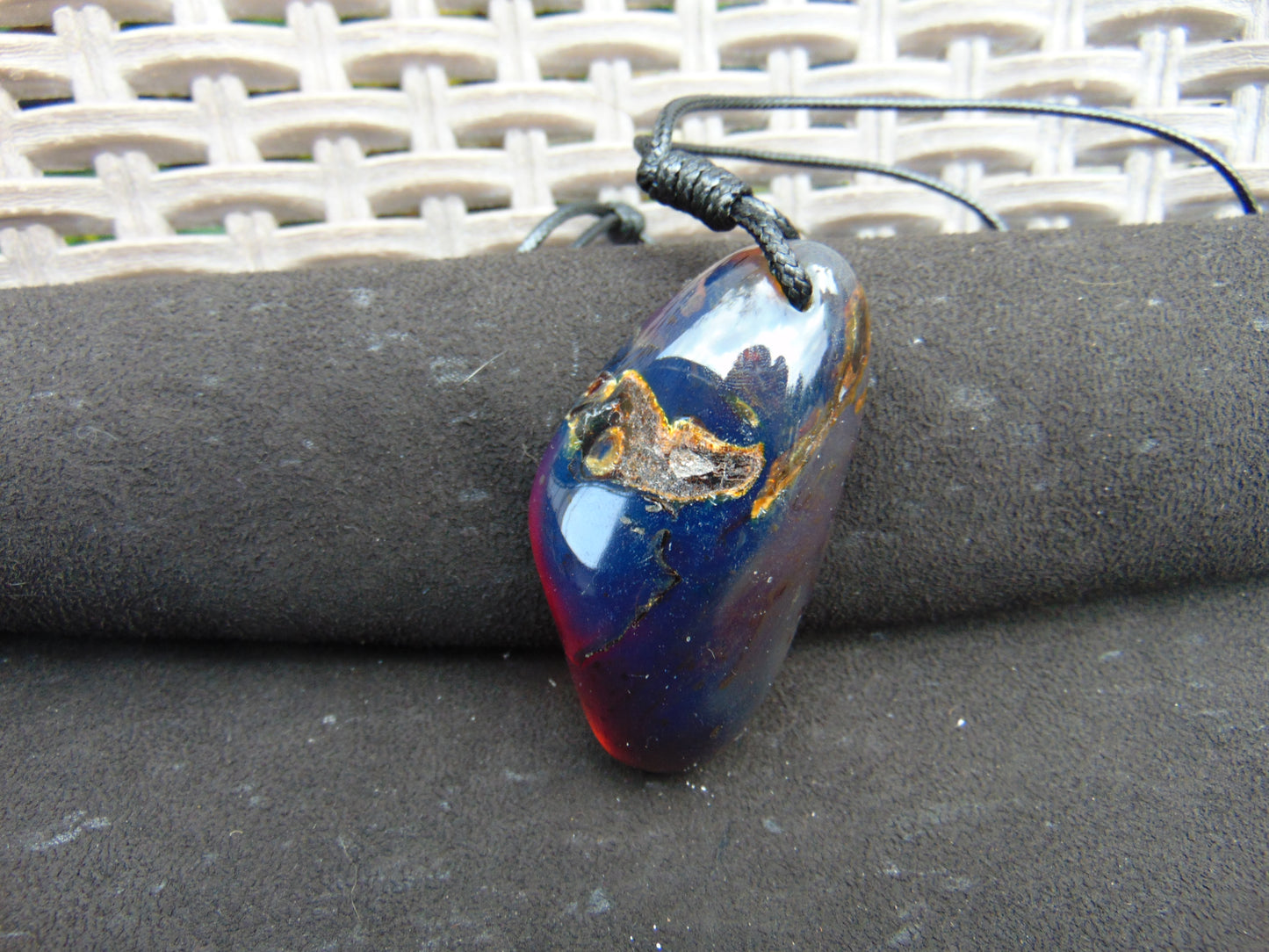 36 gr Pendant Indonesian Blue Amber for Healing PAR16