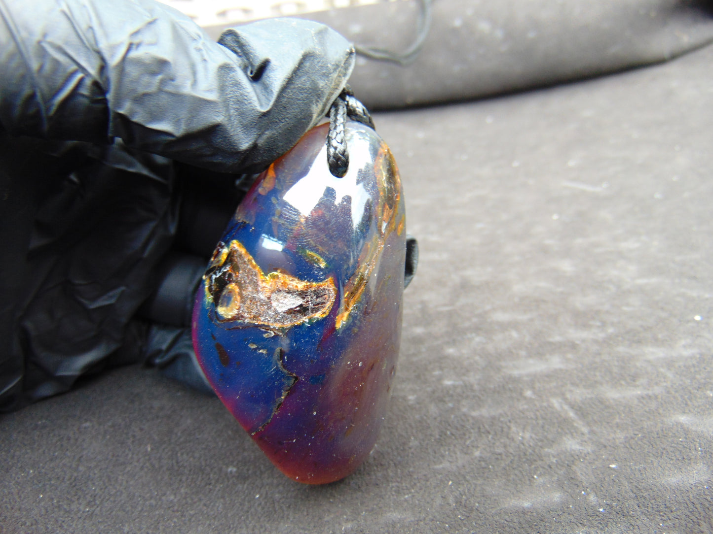 36 gr Pendant Indonesian Blue Amber for Healing PAR16