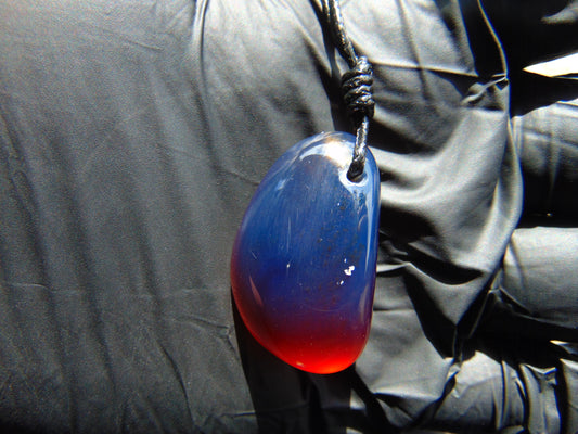 6 gr Pendant 33x21x17 mm Indonesian Blue Amber for Healing 25A474