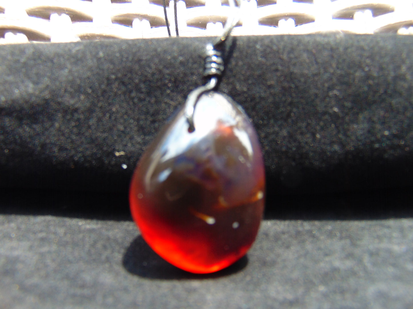 11 gr Pendant 38x27x21 mm Indonesian Crystal Red Blue Amber for Healing 25A436