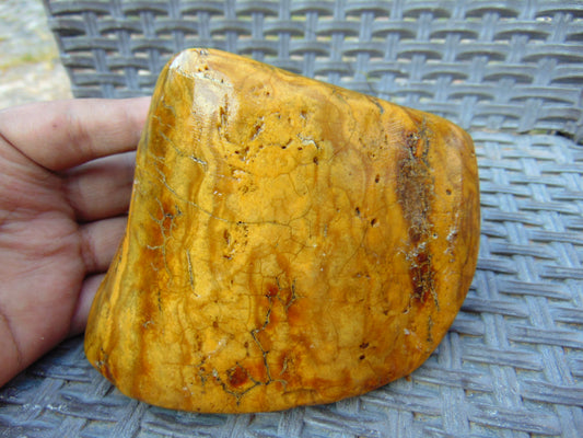 329 gram Polished Indonesia Yellow Fragrance Amber for Healing KM5