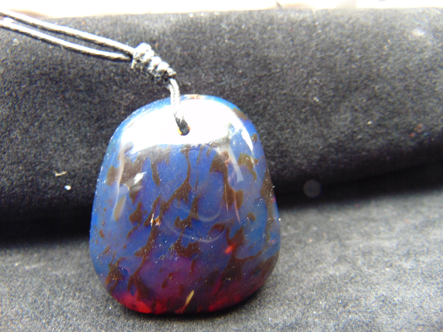 13 gr Pendant 38x33x18 mm Indonesian Blue Amber for Healing 25A435