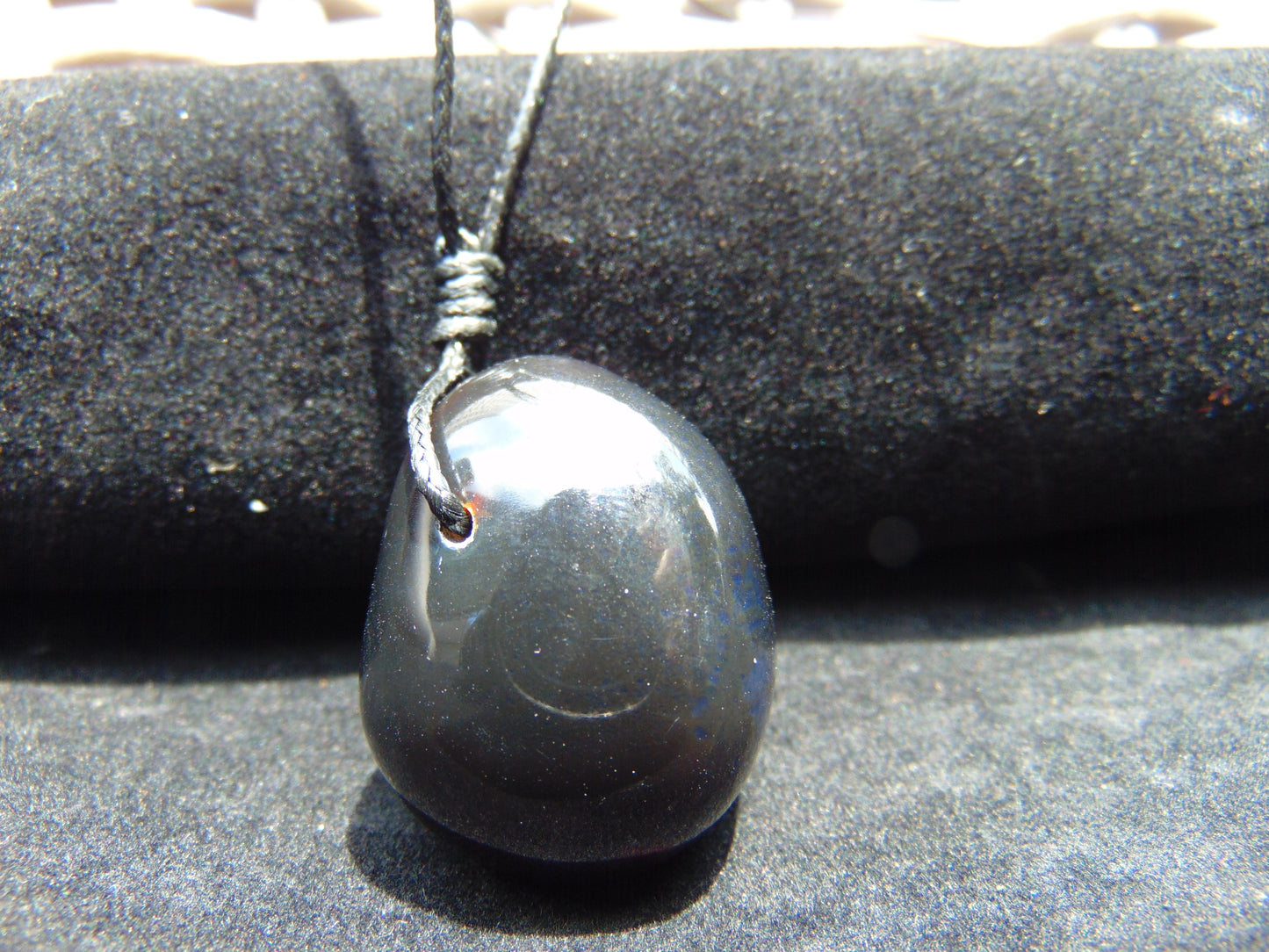 12 gr Pendant 32x24x24 mm Indonesian Black Blue Amber for Healing 25A437