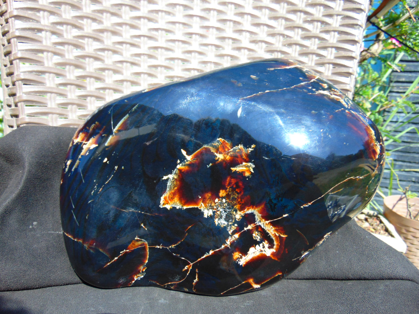 3472 gr Full Polished 25x20x8 cm Indonesia Black Amber for Healing BPR12