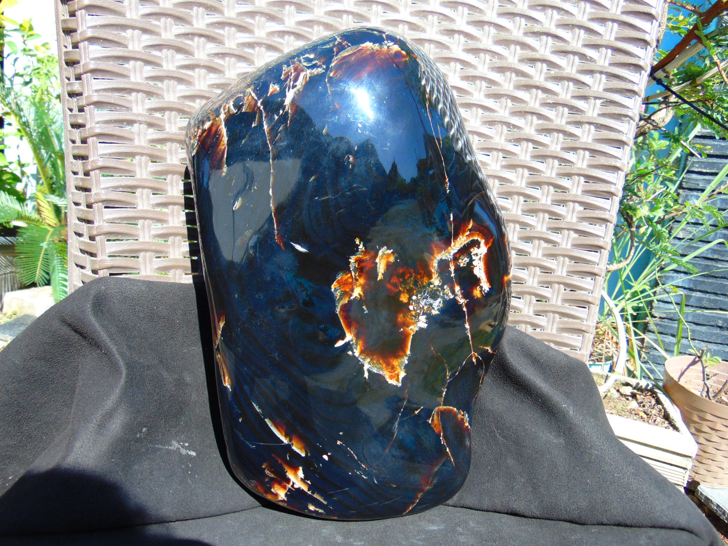 3472 gr Full Polished 25x20x8 cm Indonesia Black Amber for Healing BPR12