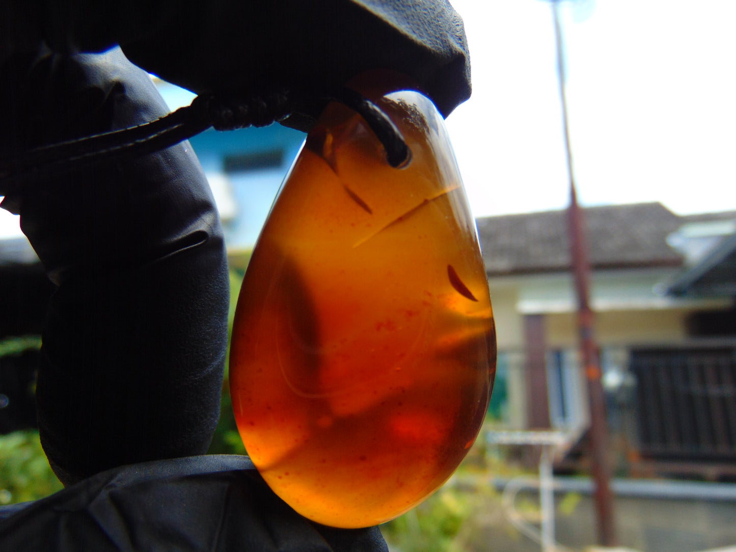 13 gr Pendant 46x26x17 mm Indonesian Amber for Healing PCA1K8