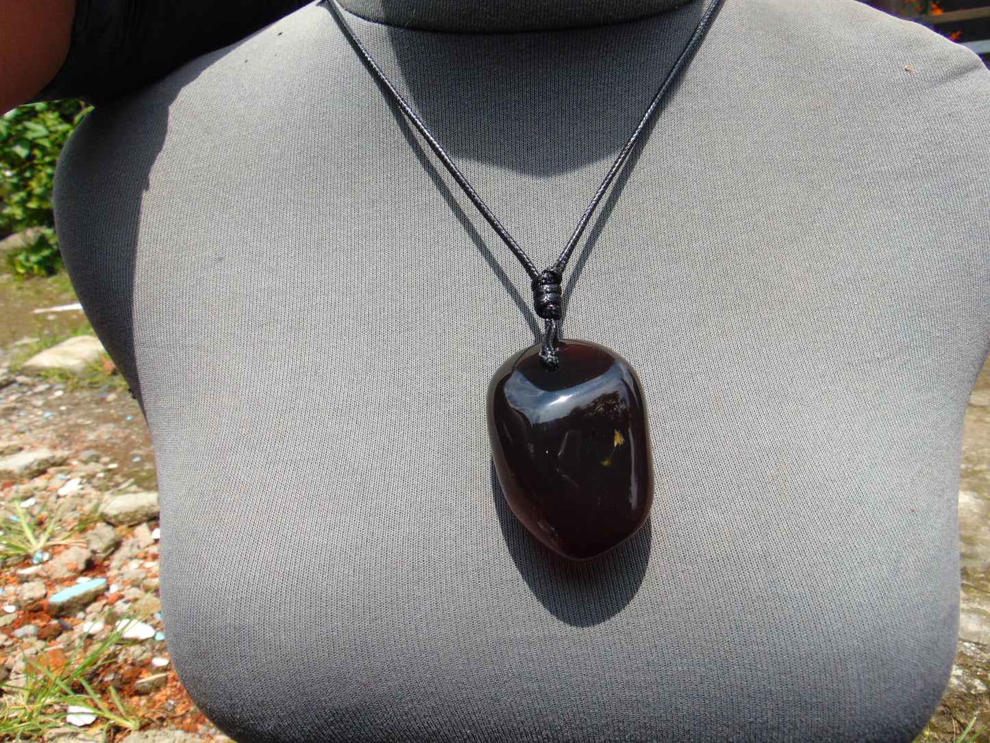 32 gr Pendant 55x35x30 mm Indonesian Red Amber for Healing PEY48