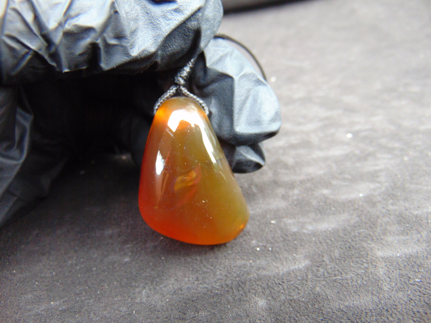 12 gr Pendant Indonesian Amber for Healing PCA4