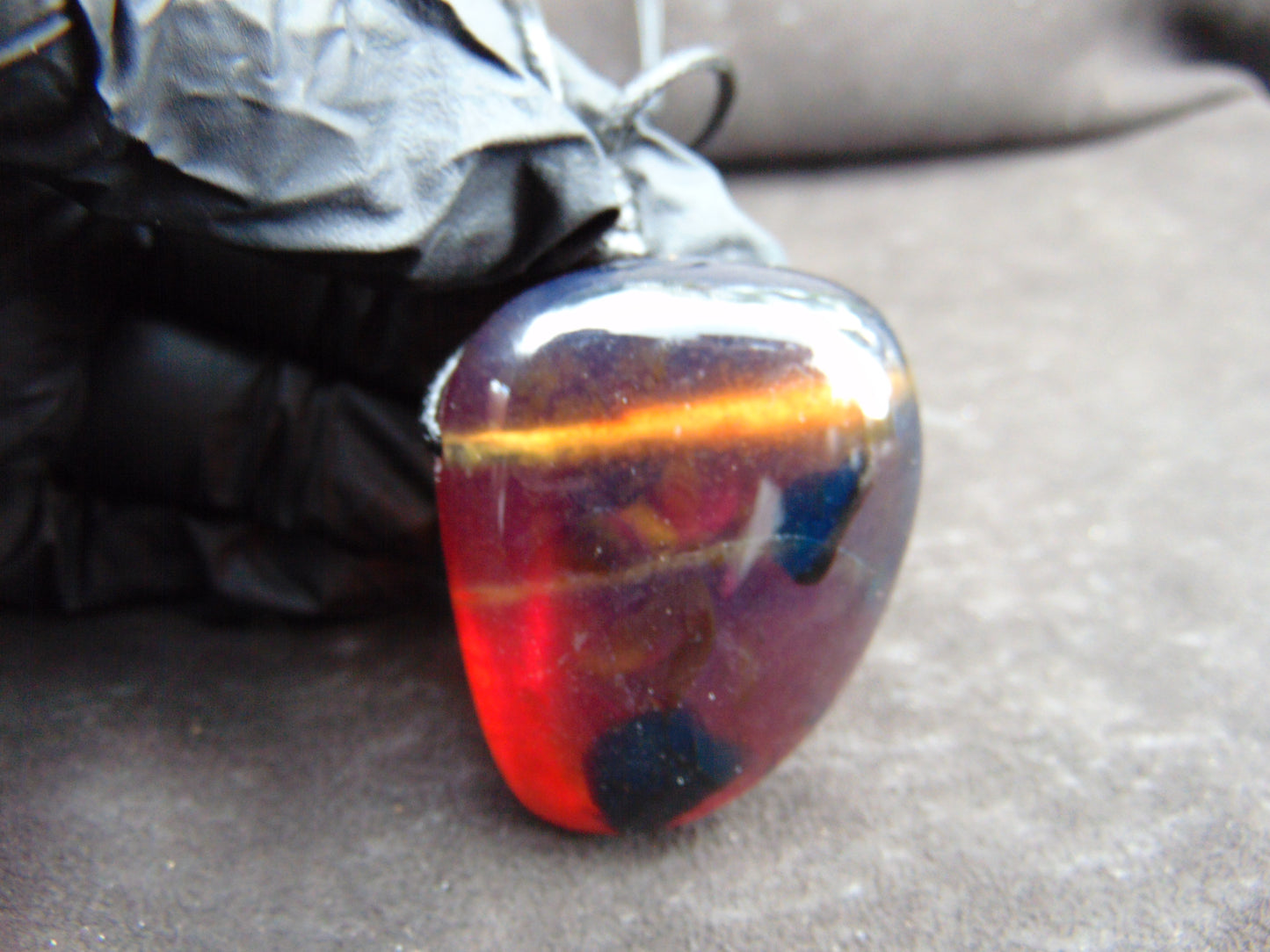 32 gr Pendant Indonesian Blue Amber for Healing 25AG2