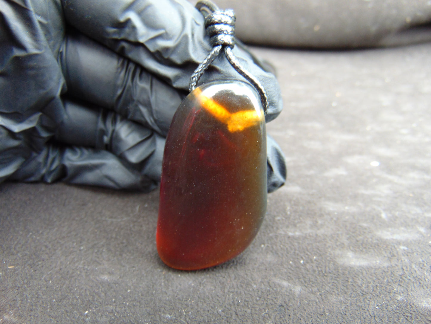 14 gram Pendant Indonesian Crystal Amber for Healing pb98