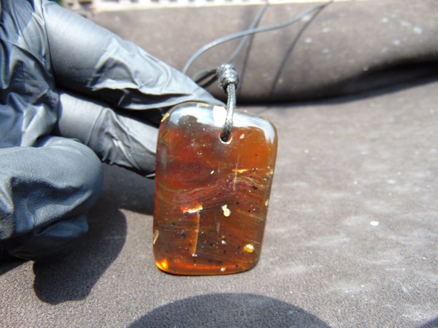 15 gram Pendant Indonesian Blue Red Amber for Healing pc92