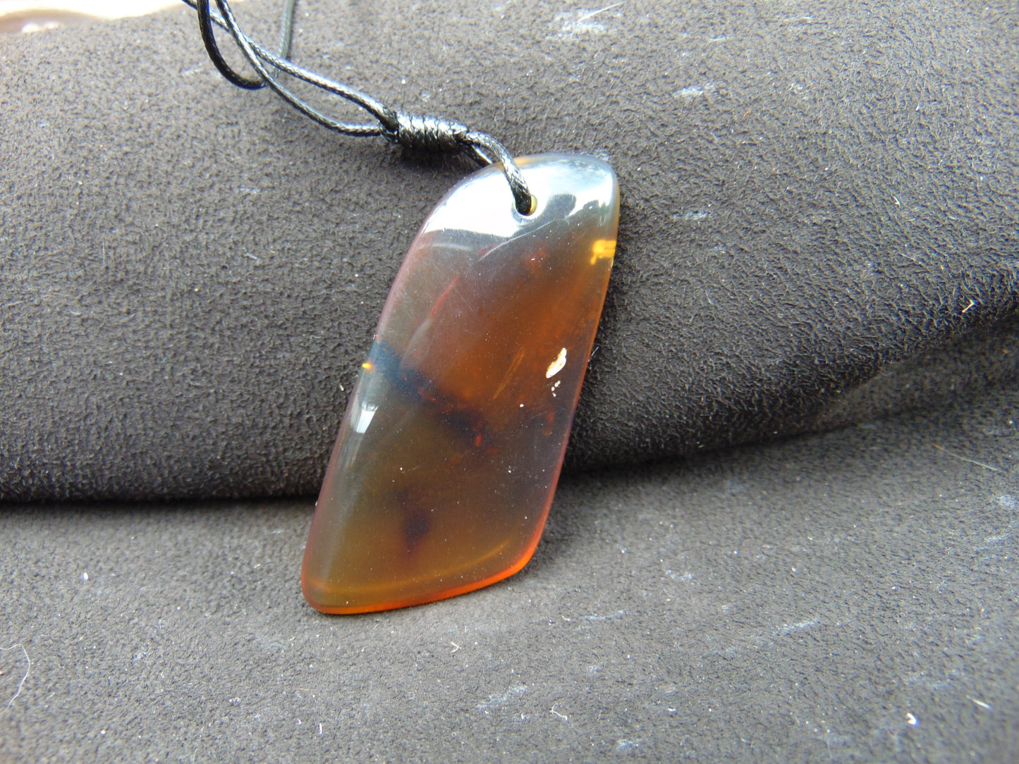 11.08 gr Pendant 56x24 mm Indonesian Amber for Healing Y26
