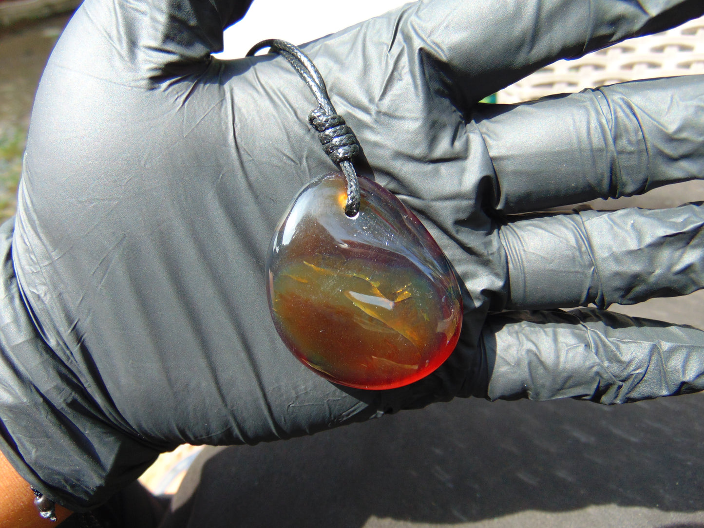 17 gr Pendant 46x36x18 Indonesian Amber for Healing P61