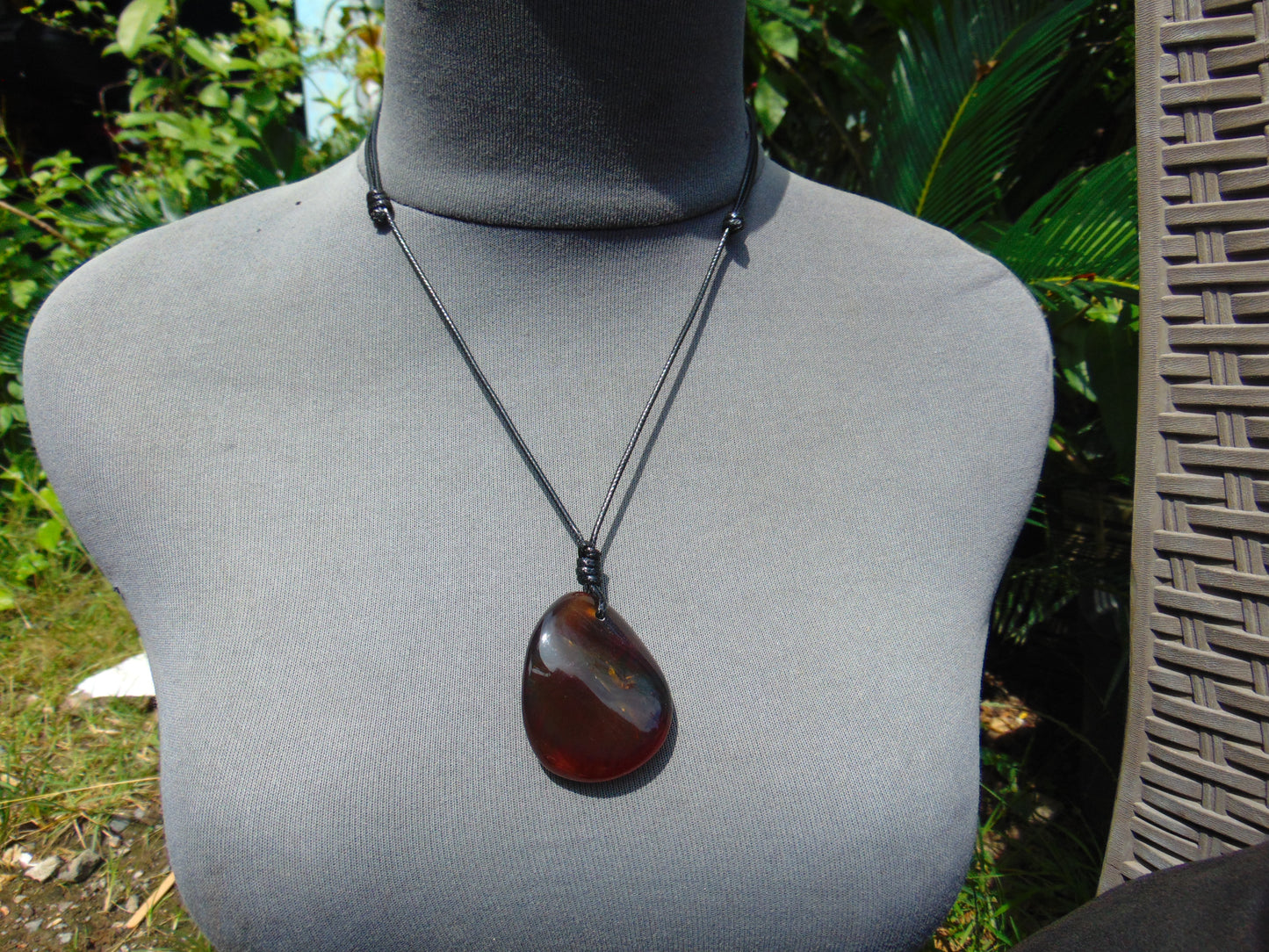 17 gr Pendant 46x36x18 Indonesian Amber for Healing P61