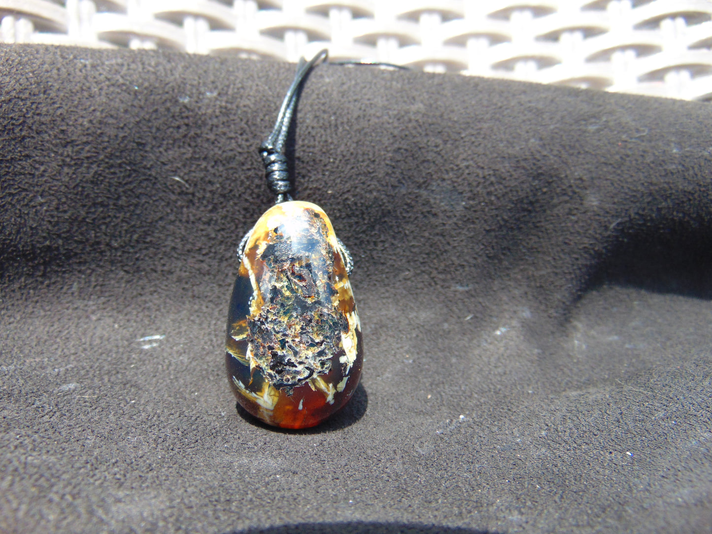 12 gr Teardrop Pendant 37x25 mm Indonesian Amber for Healing Y3B