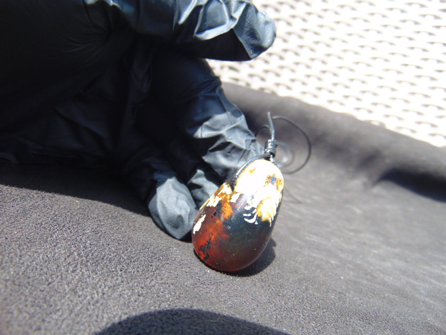 12 gr Teardrop Pendant 37x25 mm Indonesian Amber for Healing Y3B