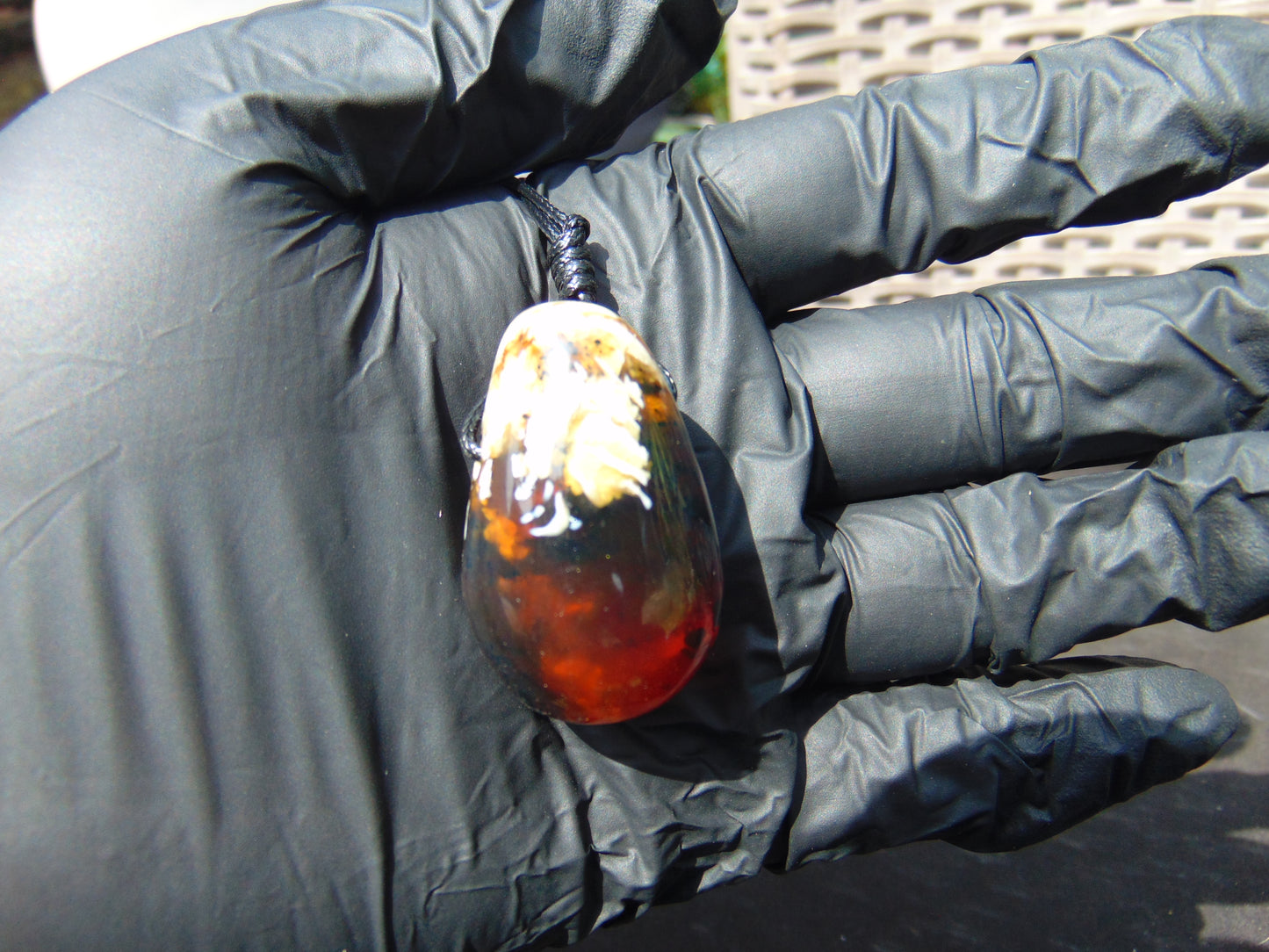 12 gr Teardrop Pendant 37x25 mm Indonesian Amber for Healing Y3B