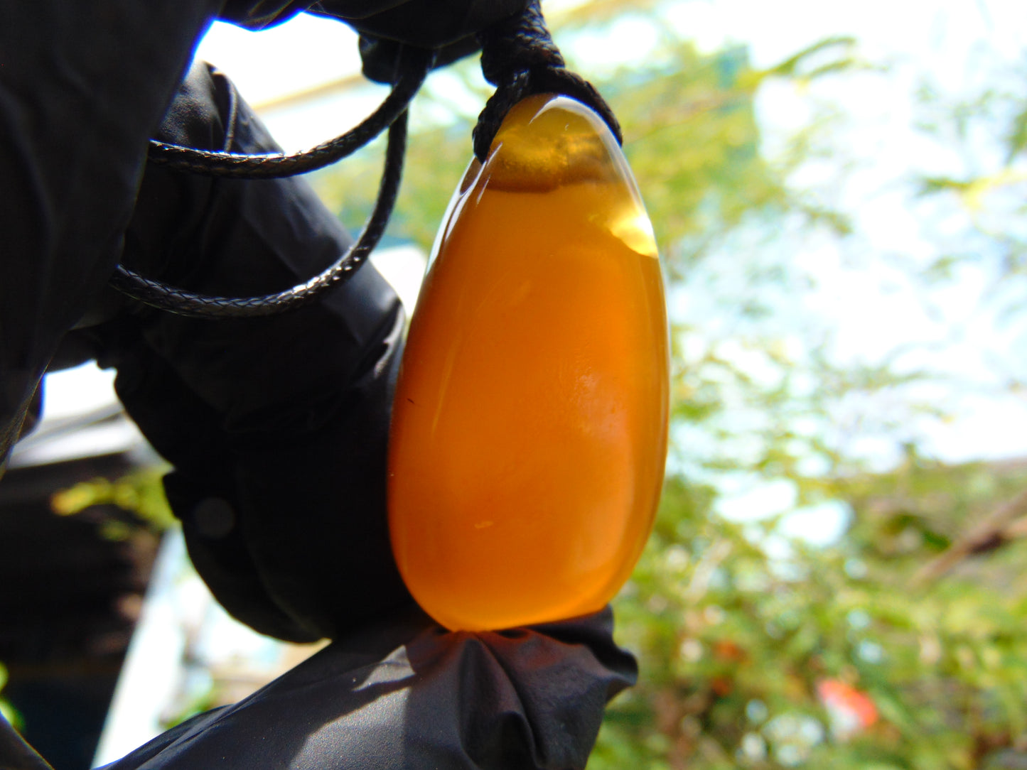 11 gr Pendant 50x25x12 mm Indonesian Amber for Healing Y13