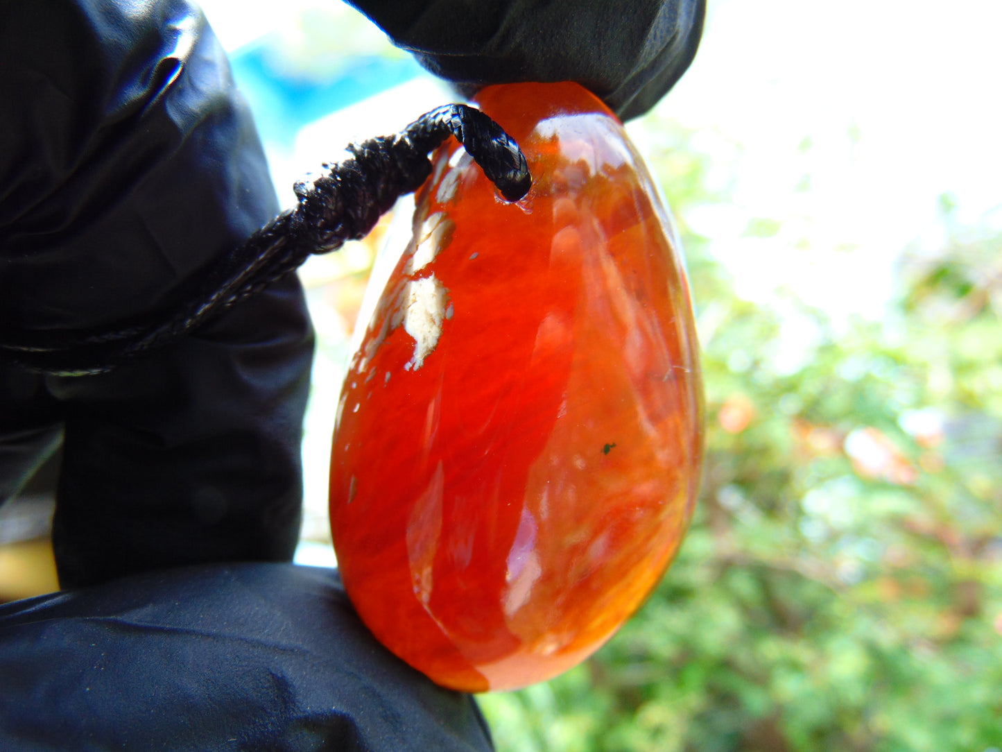 18 gr Pendant 49x31x23 mm Indonesian Amber for Healing P50
