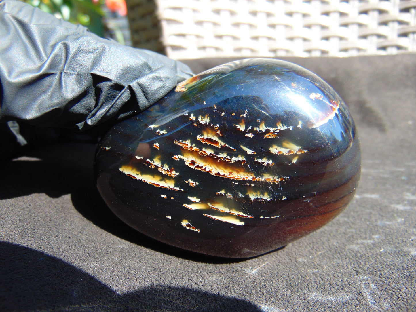 100 Gr Full Polished 77x57x39 mm Indonesia Dark Purple Blue Amber for Healing A831