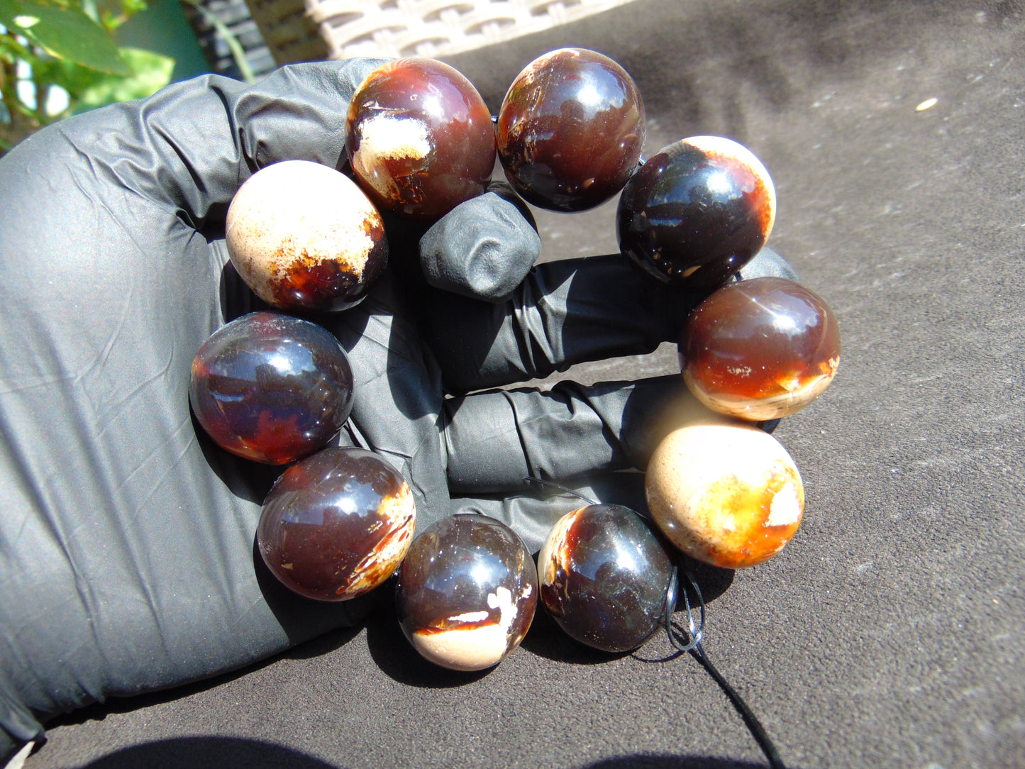 97 gram 10 Beads Mala Bracelet Indonesian Purple white Amber 25 mm for Healing FRB36