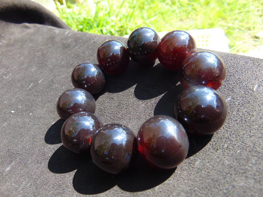 90 gram 10 Beads Mala Bracelet Indonesian Cherry Red Amber 25 mm for Healing FRB35