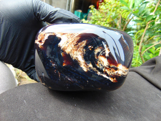 545 gram Square Full Polished 105x85x72 mm Indonesia White Dark Blue Amber for Healing W1