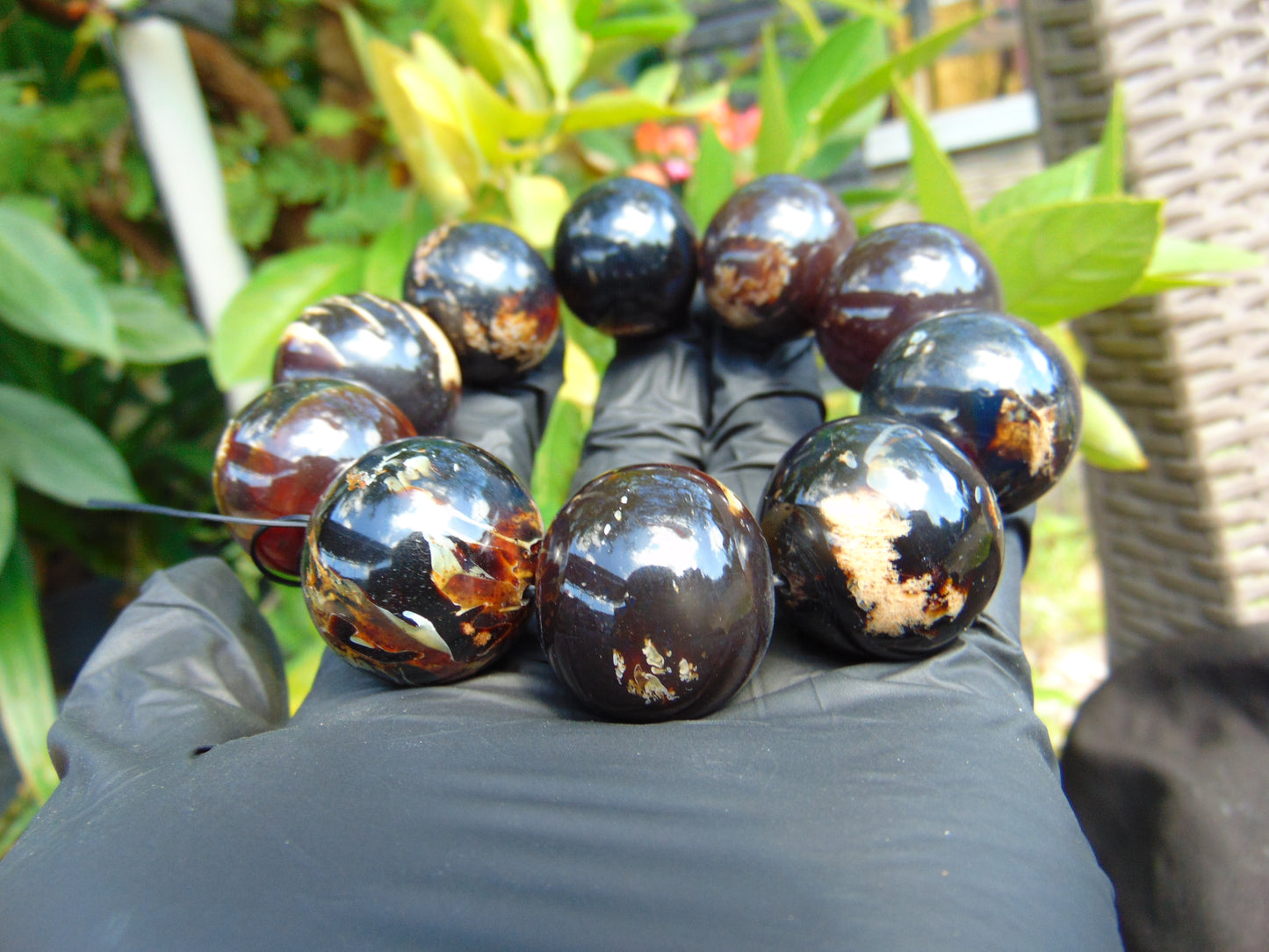 99 gram 10 Beads Mala Bracelet Indonesian Black Blue Amber 25 mm for Healing FRB41