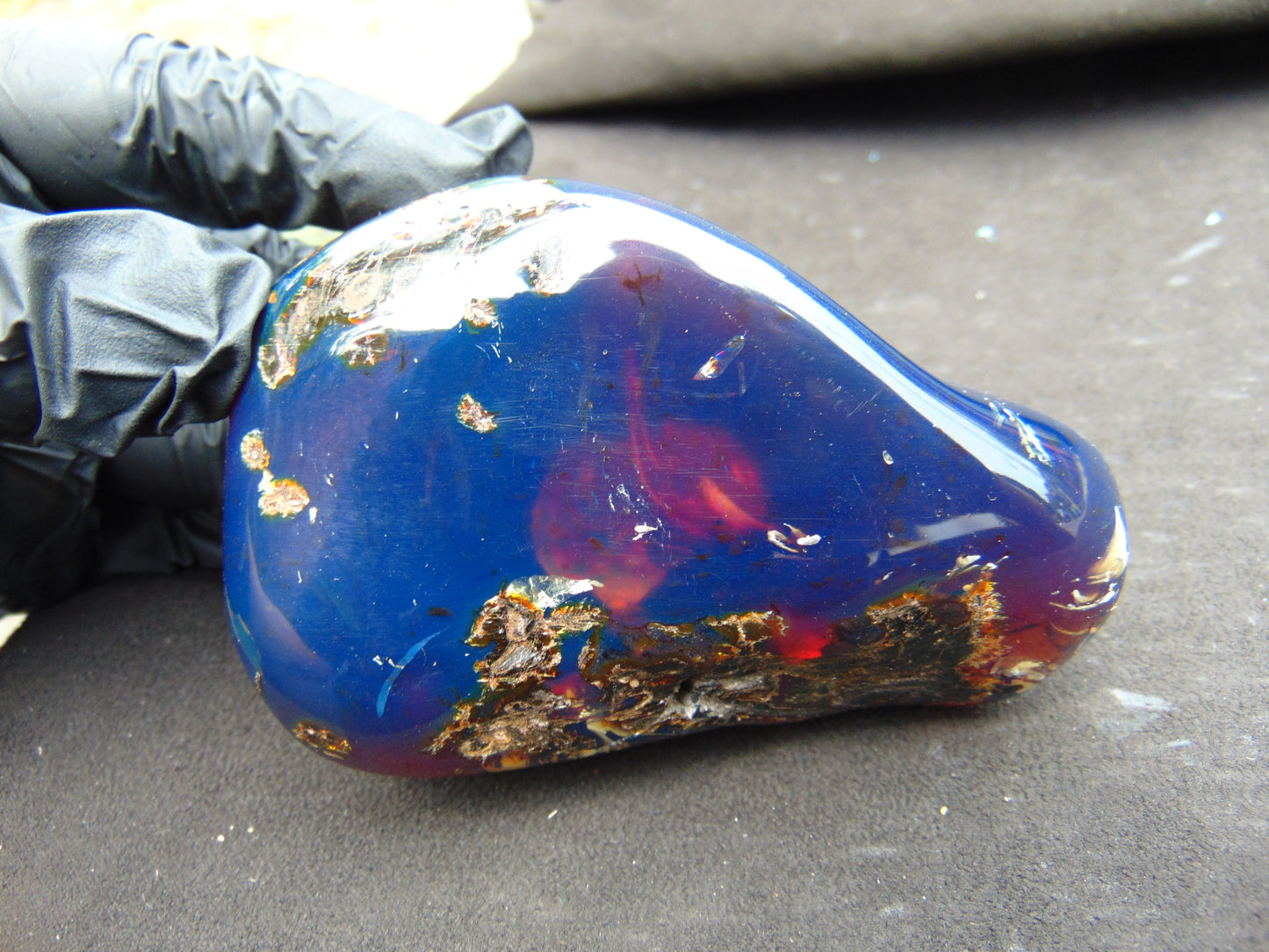 201 gr full polished 100x68x60 mm Indonesia Blue Amber for Healing ML91